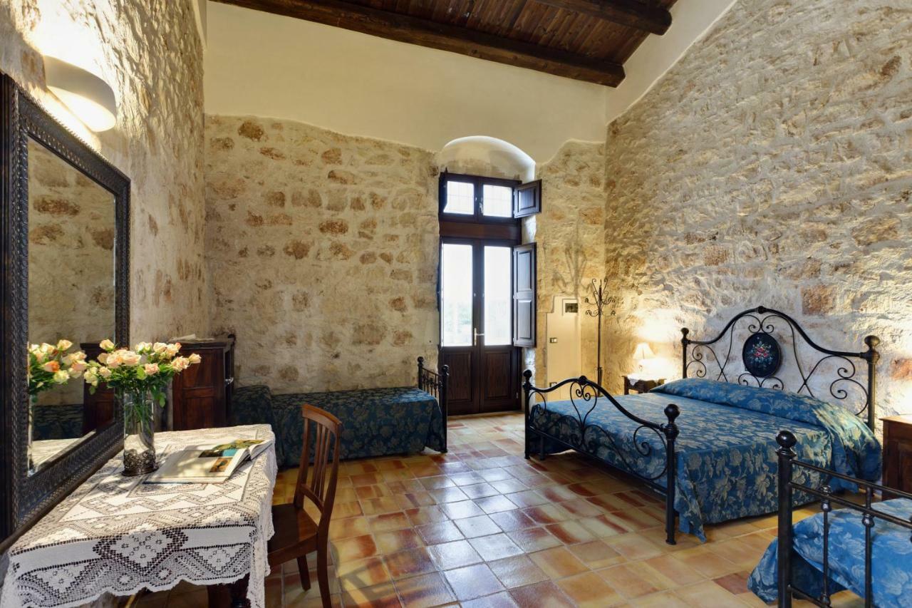 Agriturismo Gaia Villa Noto Habitación foto